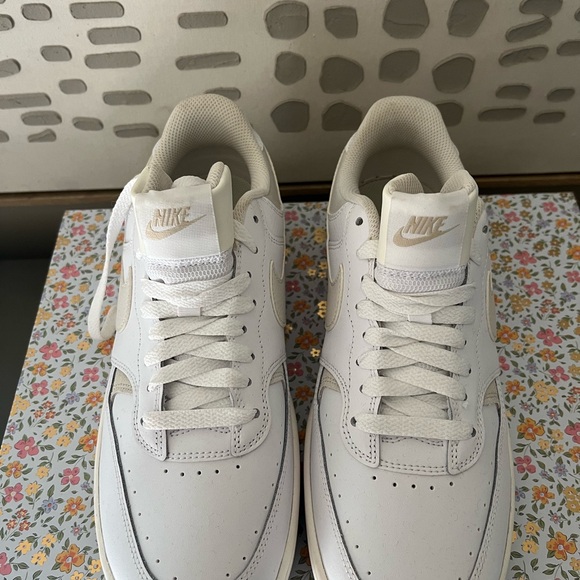 Nike Women's Sneakers - White and Tan - Picture 8 of 10